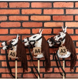 Hobby Horse Skippi A4 alb și maro - jucărie pentru copii