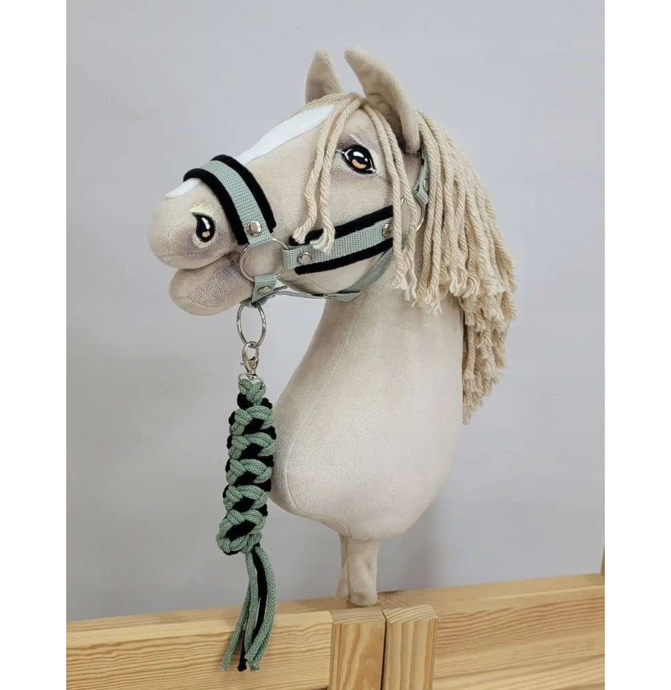 Zăbala A3 cu blană și frânghie Hobby Horse Zăbala A3 cu blană și frânghie Hobby Horse